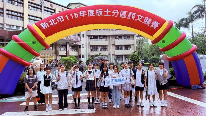 區賽學生團照